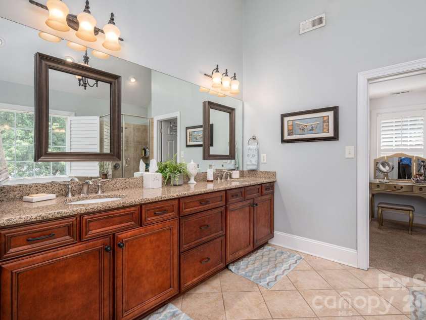 4608 Water Oak Drive, Lake Wylie, SC 29710.  MLS# CAR4376254, YatesRealty ID 28481. 