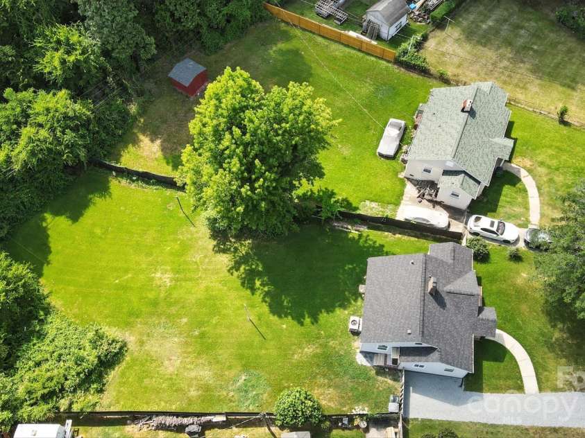 2437 Remount Road, Charlotte, NC 28208.  MLS# CAR4282284, YatesRealty ID 28482. 