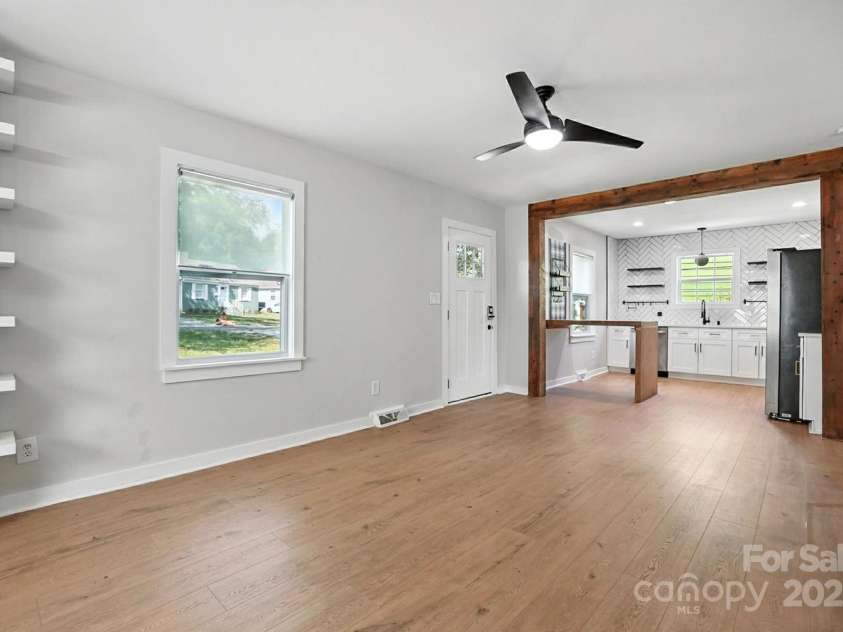 2437 Remount Road, Charlotte, NC 28208.  MLS# CAR4282284, YatesRealty ID 28482. 