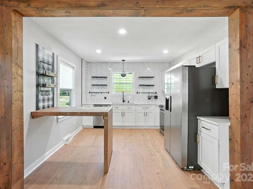 2437 Remount Road, Charlotte, NC 28208.  MLS# CAR4282284, YatesRealty ID 28482. 