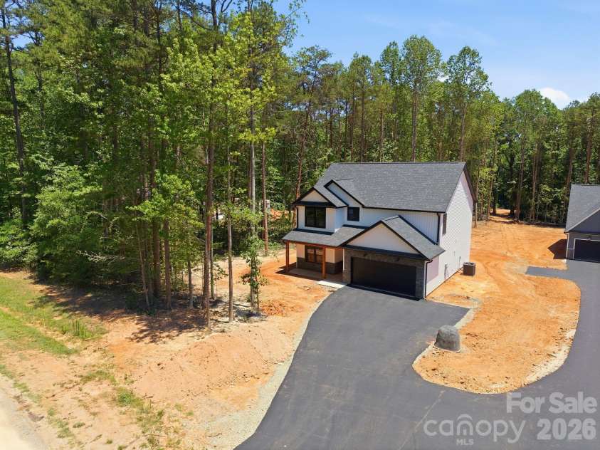 305 Lake Farm Drive, Salisbury, NC 28146.  MLS# CAR4383519, YatesRealty ID 28482. 