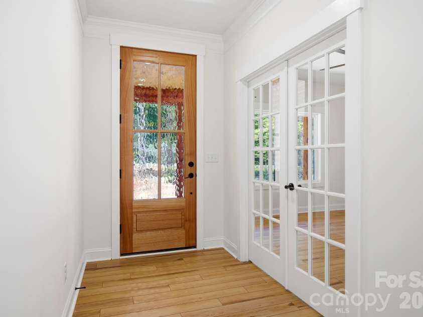 305 Lake Farm Drive, Salisbury, NC 28146.  MLS# CAR4383519, YatesRealty ID 28482. 