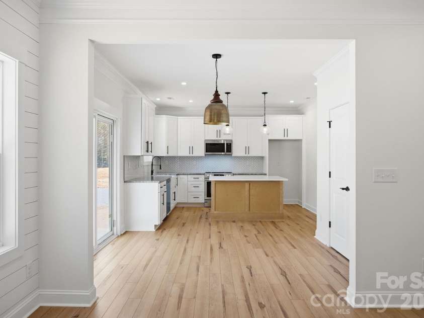305 Lake Farm Drive, Salisbury, NC 28146.  MLS# CAR4383519, YatesRealty ID 28482. 
