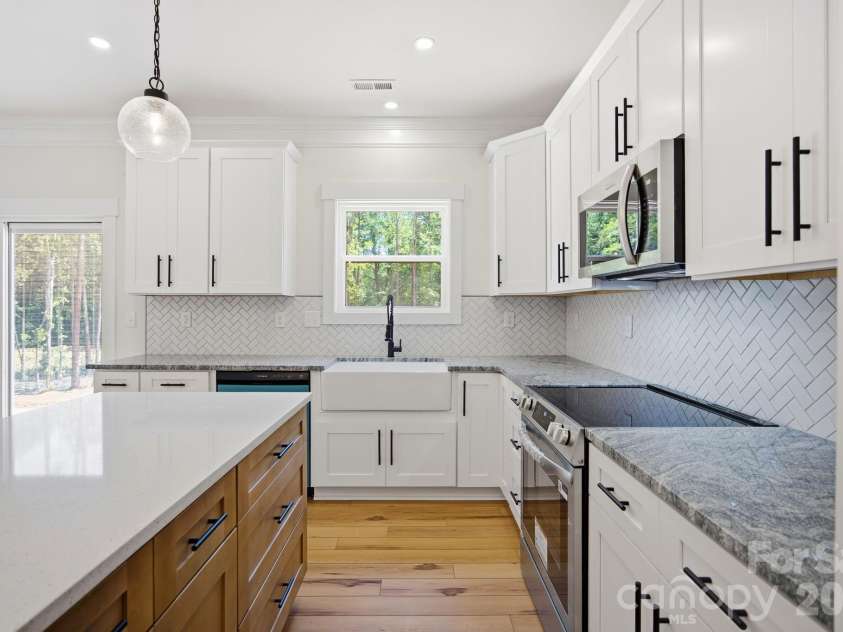 305 Lake Farm Drive, Salisbury, NC 28146.  MLS# CAR4383519, YatesRealty ID 28482. 
