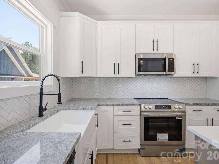 305 Lake Farm Drive, Salisbury, NC 28146.  MLS# CAR4383519, YatesRealty ID 28482. 