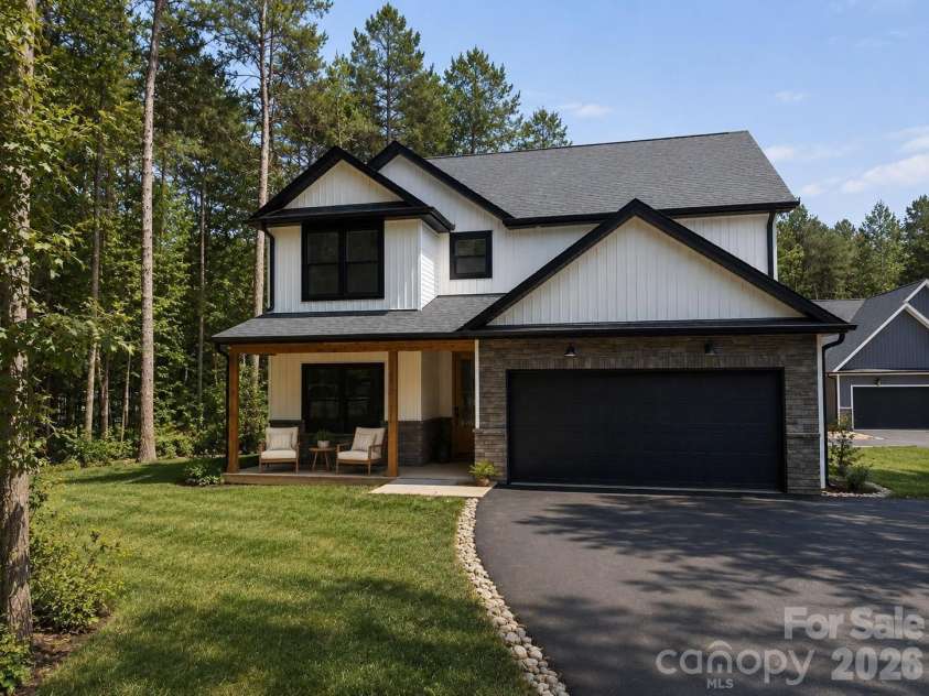 305 Lake Farm Drive, Salisbury, NC 28146.  MLS# CAR4383519, YatesRealty ID 28482. 