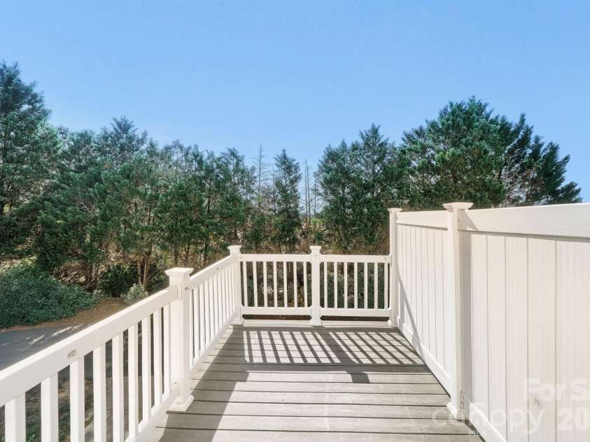11405 Destin Lane, Charlotte, NC 28277.  MLS# CAR4385259, YatesRealty ID 28483. 