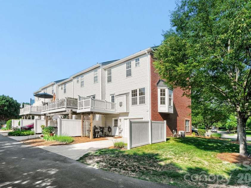11405 Destin Lane, Charlotte, NC 28277.  MLS# CAR4385259, YatesRealty ID 28483. 