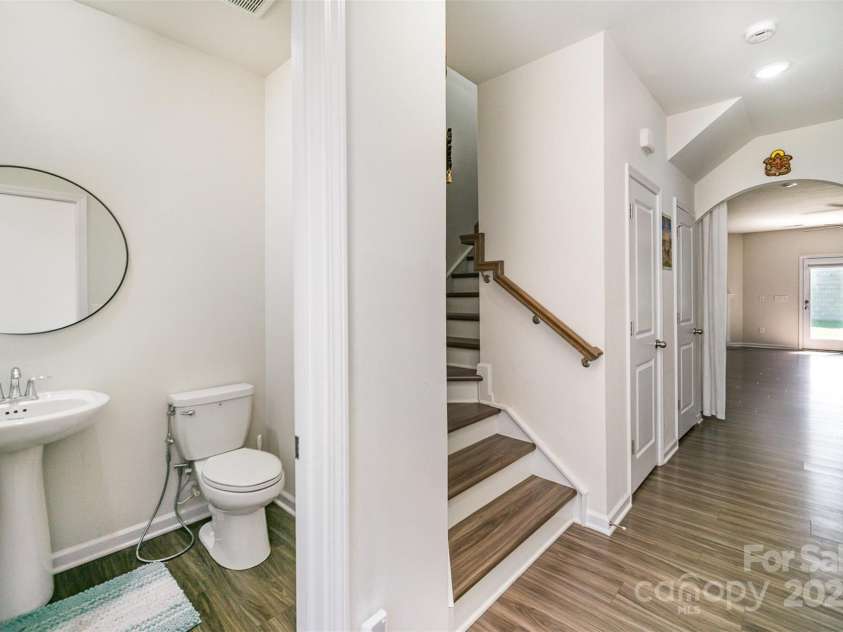 6005 Chelsea Oaks Ridge, Tega Cay, SC 29708.  MLS# CAR4282577, YatesRealty ID 28483. 