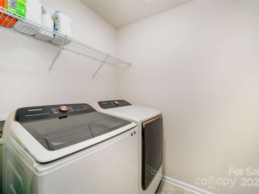 6005 Chelsea Oaks Ridge, Tega Cay, SC 29708.  MLS# CAR4282577, YatesRealty ID 28483. 