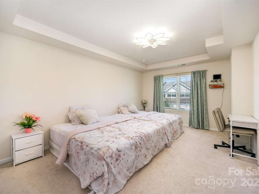 6005 Chelsea Oaks Ridge, Tega Cay, SC 29708.  MLS# CAR4282577, YatesRealty ID 28483. 