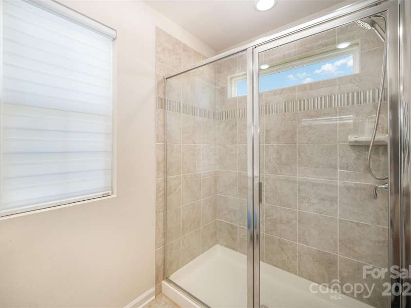 6005 Chelsea Oaks Ridge, Tega Cay, SC 29708.  MLS# CAR4282577, YatesRealty ID 28483. 