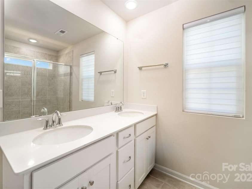 6005 Chelsea Oaks Ridge, Tega Cay, SC 29708.  MLS# CAR4282577, YatesRealty ID 28483. 