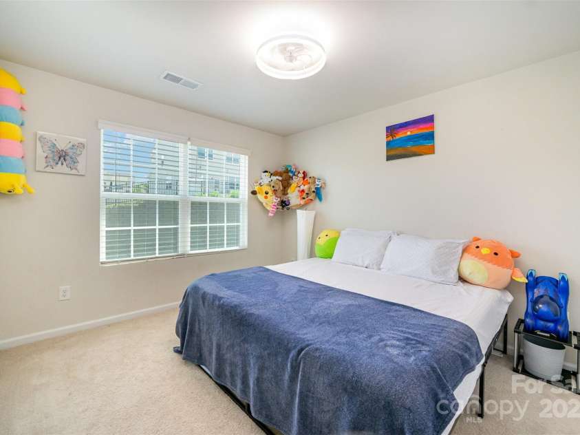 6005 Chelsea Oaks Ridge, Tega Cay, SC 29708.  MLS# CAR4282577, YatesRealty ID 28483. 