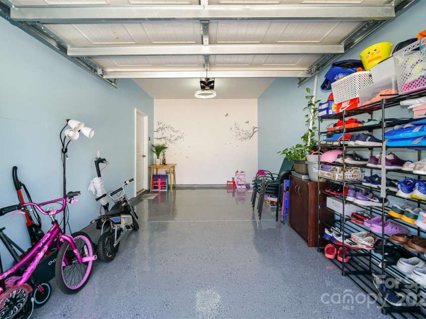 6005 Chelsea Oaks Ridge, Tega Cay, SC 29708.  MLS# CAR4282577, YatesRealty ID 28483. 