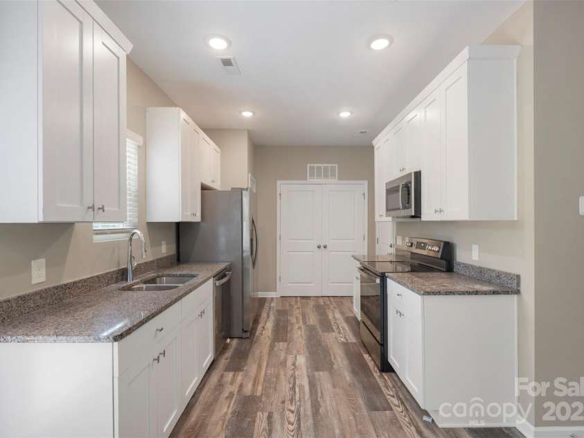 3015 Ridge Road, Salisbury, NC 28144.  MLS# CAR4277215, YatesRealty ID 28484. 