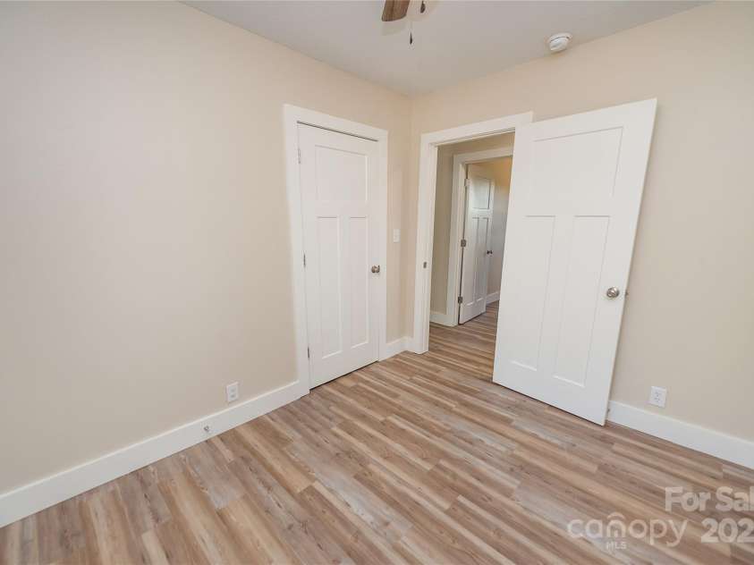 109 Avery Drive, Forest City, NC 28043.  MLS# CAR4273503, YatesRealty ID 28487. 