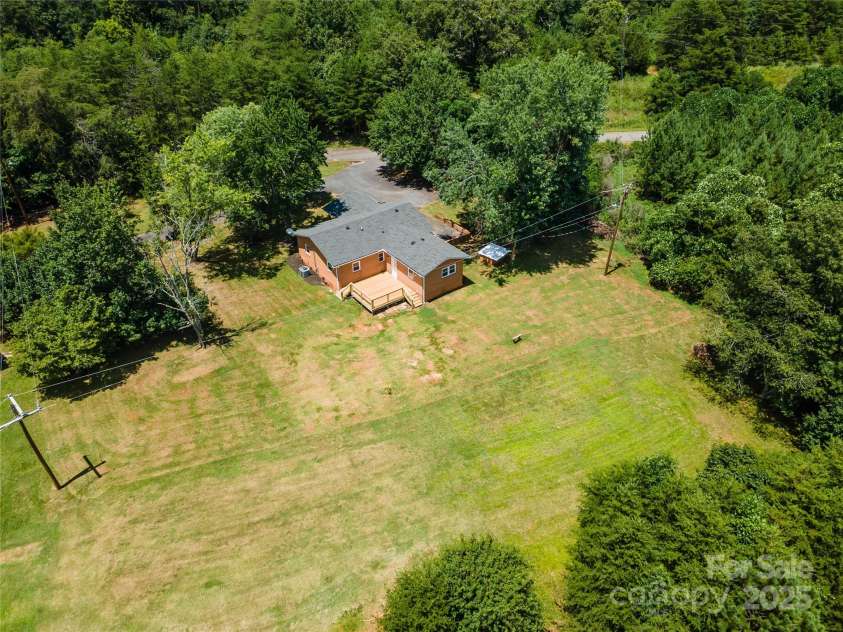 109 Avery Drive, Forest City, NC 28043.  MLS# CAR4273503, YatesRealty ID 28487. 