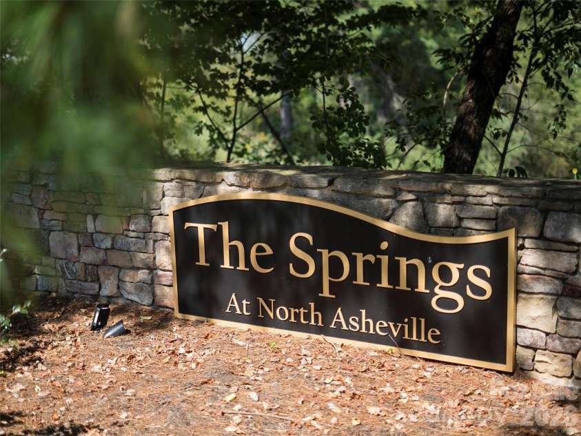177 Cherry Springs Lane, Asheville, NC 28804.  MLS# CAR4365655, YatesRealty ID 28487. 