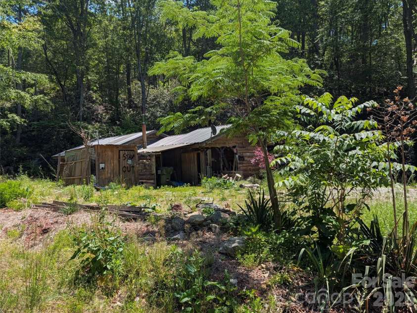 1034 Kyles Creek Road, Hendersonville, NC 28792.  MLS# CAR4377604, YatesRealty ID 28488. 