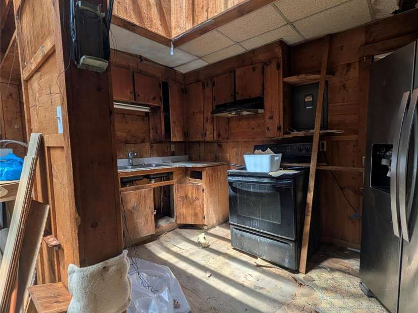 1034 Kyles Creek Road, Hendersonville, NC 28792.  MLS# CAR4377604, YatesRealty ID 28488. 