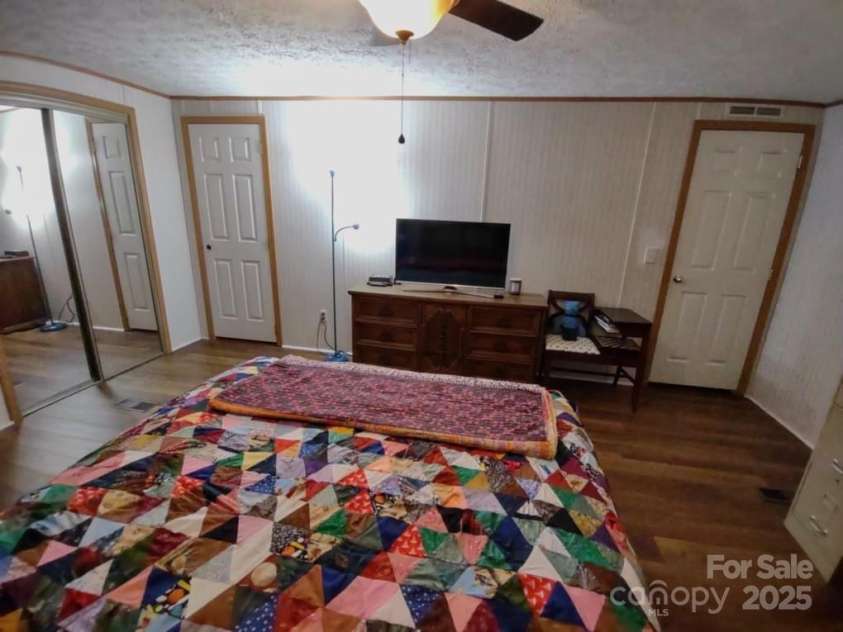 176 Hunters Glen Road, Troy, NC 27371.  MLS# CAR4281871, YatesRealty ID 28488. 