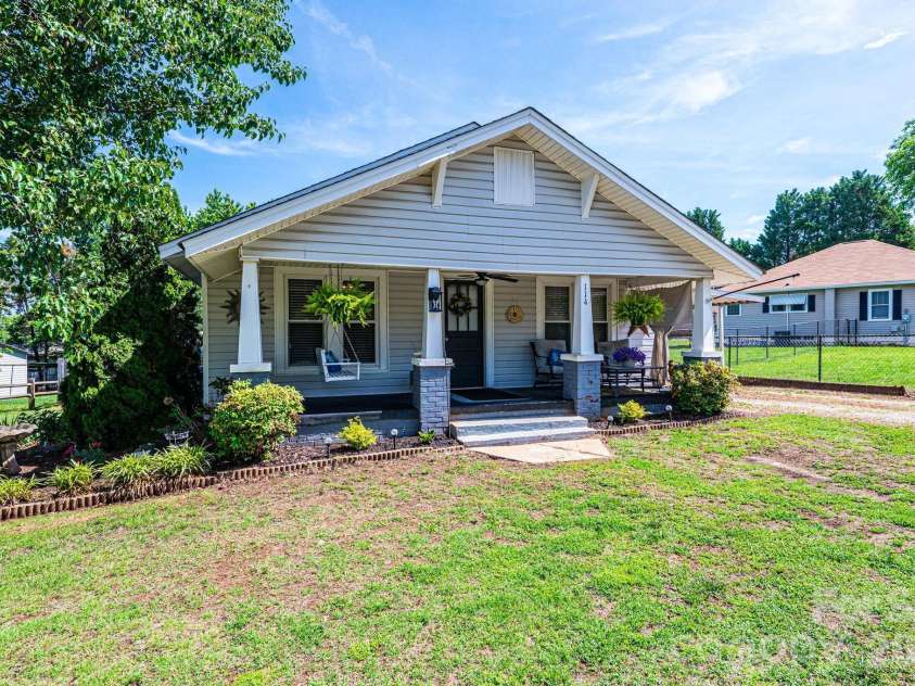 114 Mountain View Street, Morganton, NC 28655.  MLS# CAR4387671, YatesRealty ID 28489. 
