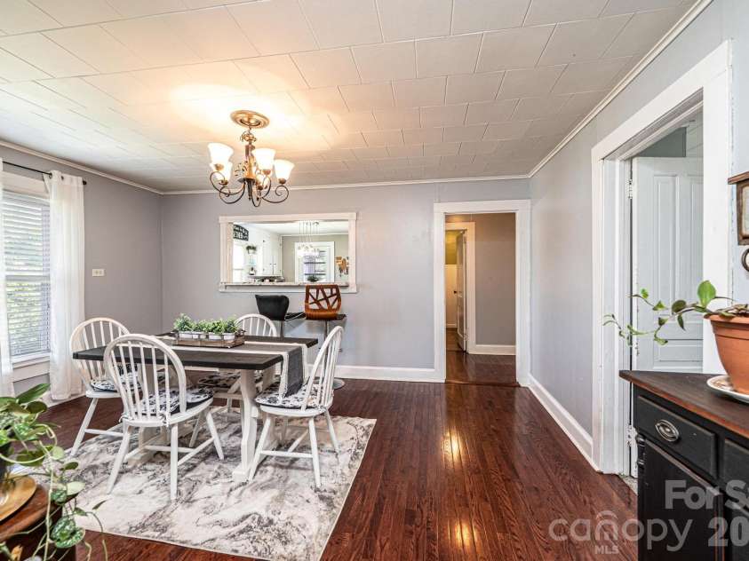 114 Mountain View Street, Morganton, NC 28655.  MLS# CAR4387671, YatesRealty ID 28489. 