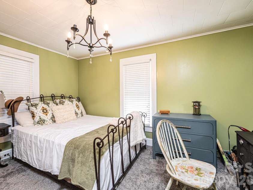 114 Mountain View Street, Morganton, NC 28655.  MLS# CAR4387671, YatesRealty ID 28489. 