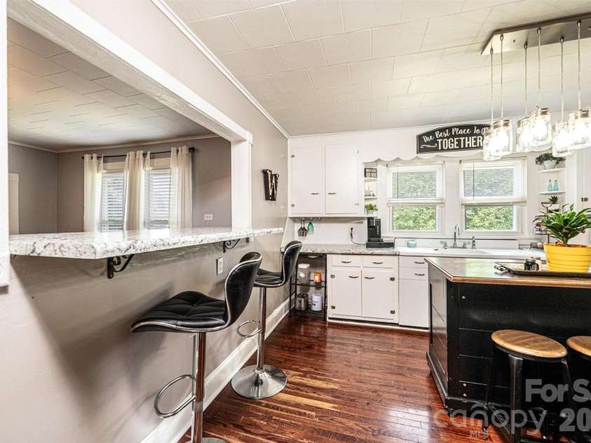 114 Mountain View Street, Morganton, NC 28655.  MLS# CAR4387671, YatesRealty ID 28489. 