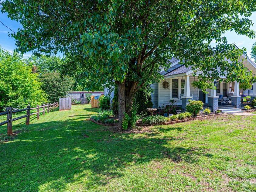 114 Mountain View Street, Morganton, NC 28655.  MLS# CAR4387671, YatesRealty ID 28489. 