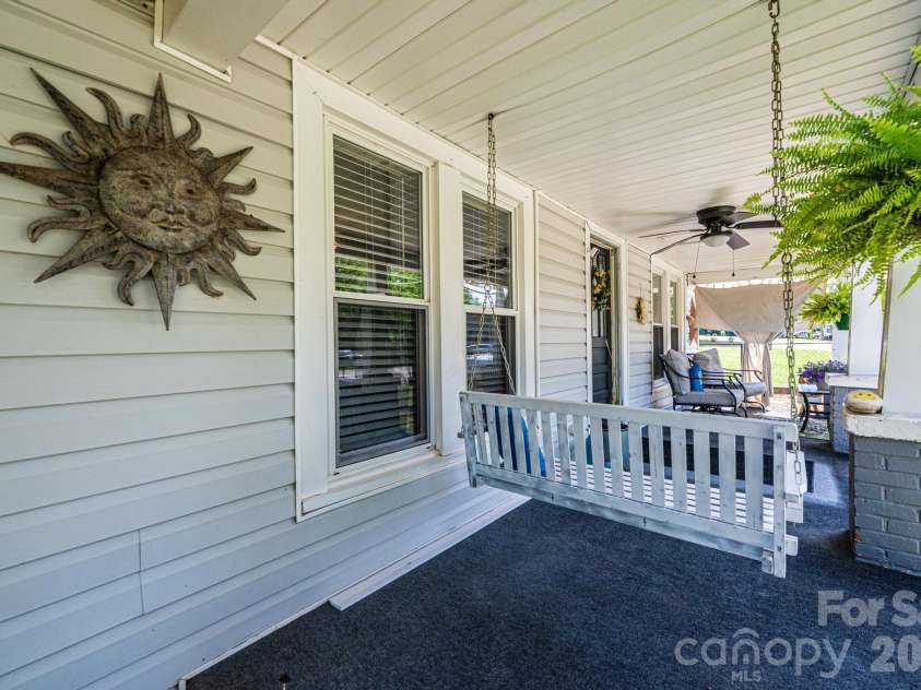 114 Mountain View Street, Morganton, NC 28655.  MLS# CAR4387671, YatesRealty ID 28489. 