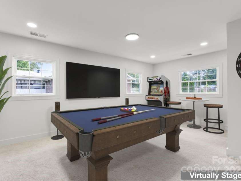 1420 Lakedell Drive, Charlotte, NC 28215.  MLS# CAR4283100, YatesRealty ID 28489. Bonus/Bed 4