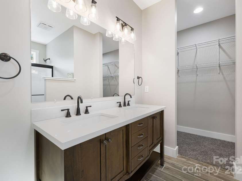 129 Brentwood Road, Morganton, NC 28655.  MLS# CAR4320475, YatesRealty ID 28491. 