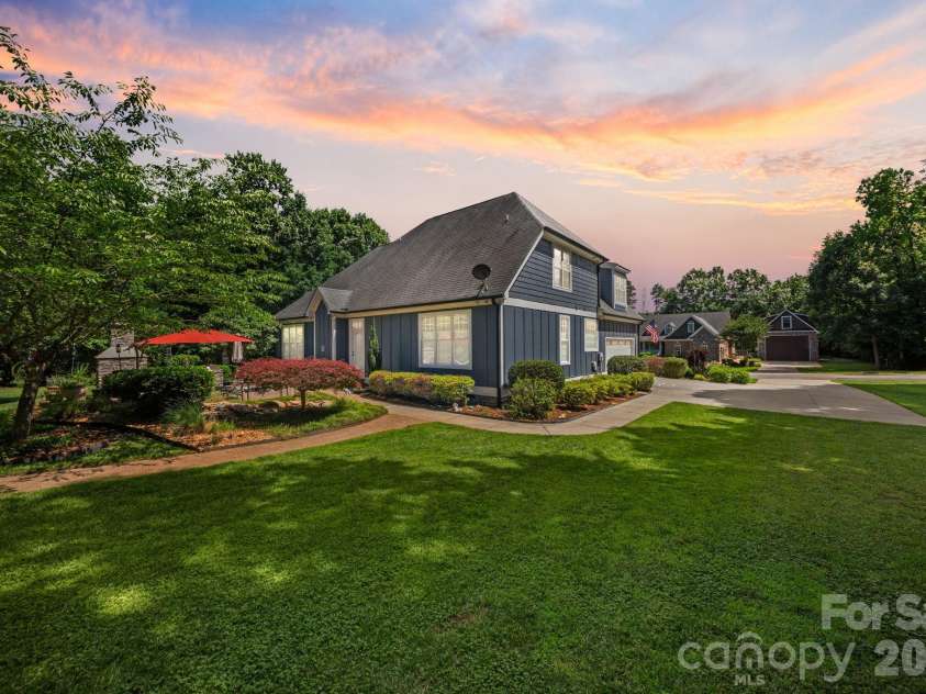 1311 Oak Grove Lane, Salisbury, NC 28146.  MLS# CAR4386507, YatesRealty ID 28492. 
