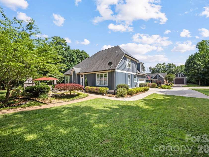 1311 Oak Grove Lane, Salisbury, NC 28146.  MLS# CAR4386507, YatesRealty ID 28492. 