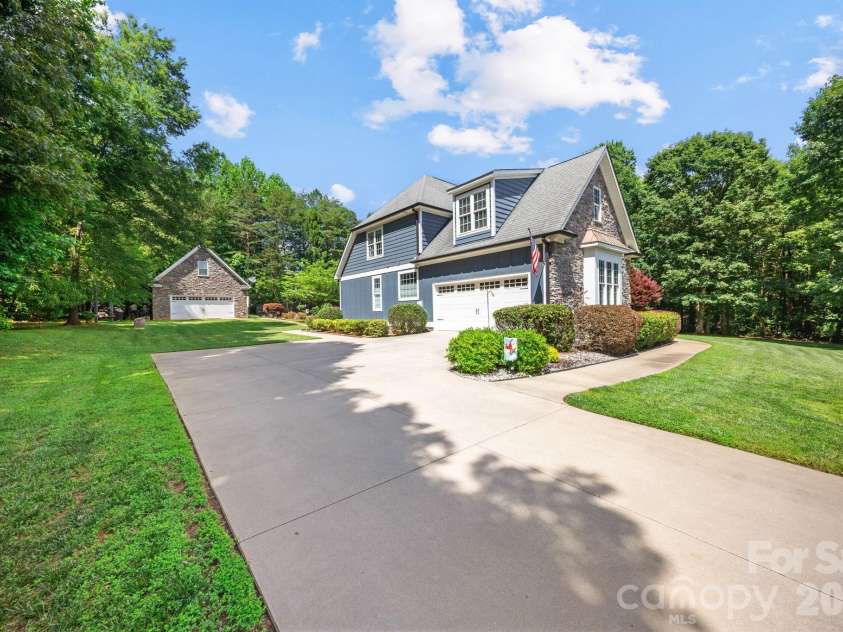 1311 Oak Grove Lane, Salisbury, NC 28146.  MLS# CAR4386507, YatesRealty ID 28492. 