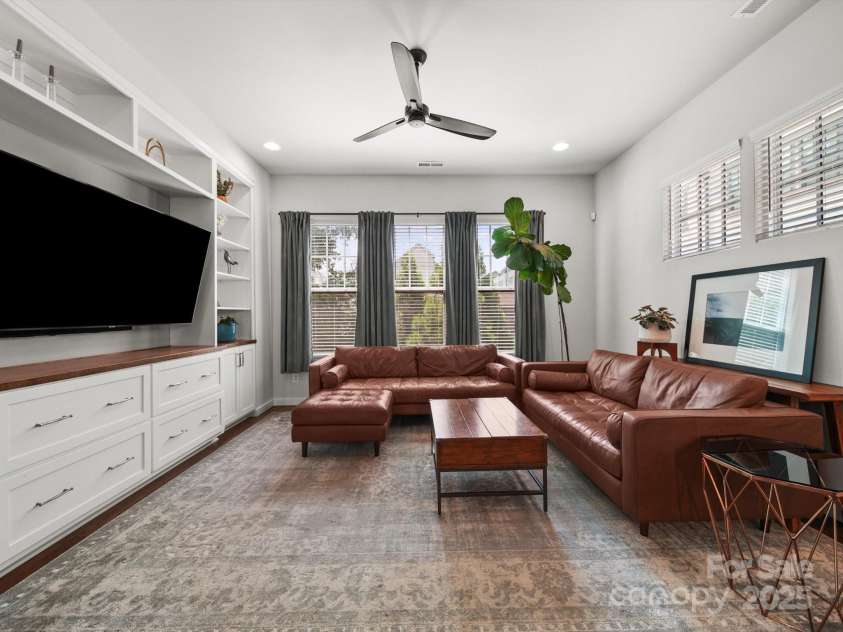 4201 Spencer Towns Lane, Charlotte, NC 28205.  MLS# CAR4278507, YatesRealty ID 28492. 