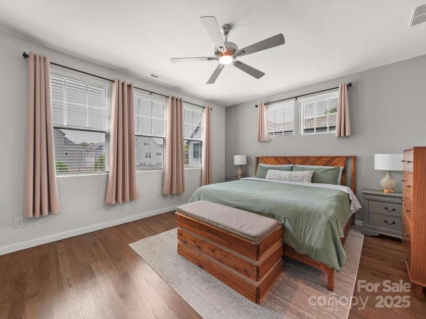 4201 Spencer Towns Lane, Charlotte, NC 28205.  MLS# CAR4278507, YatesRealty ID 28492. 