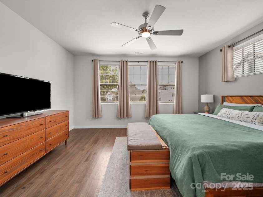 4201 Spencer Towns Lane, Charlotte, NC 28205.  MLS# CAR4278507, YatesRealty ID 28492. 
