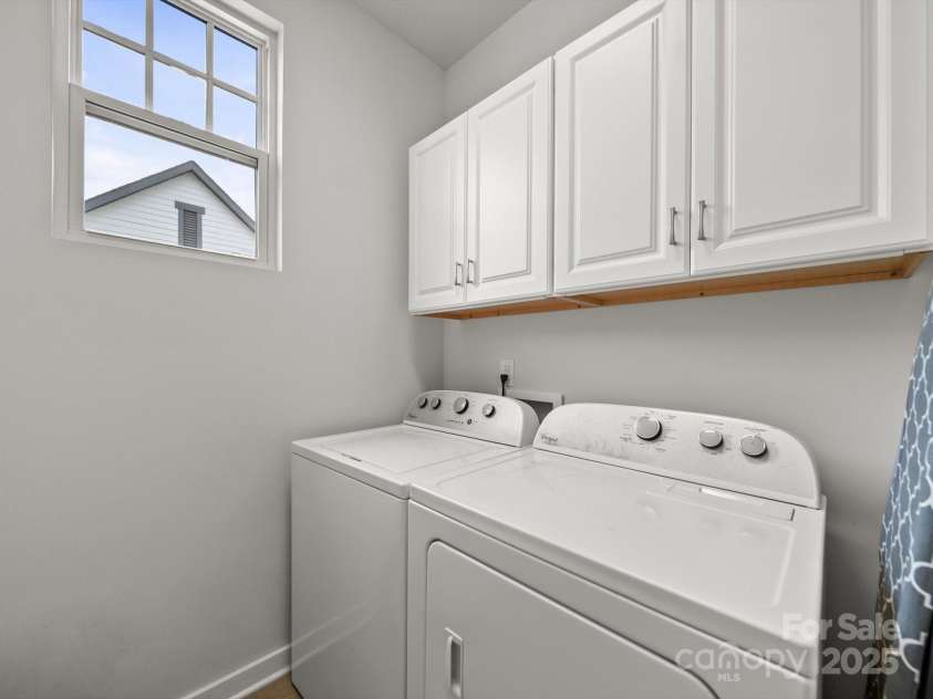4201 Spencer Towns Lane, Charlotte, NC 28205.  MLS# CAR4278507, YatesRealty ID 28492. 