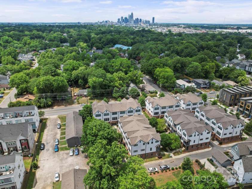 4201 Spencer Towns Lane, Charlotte, NC 28205.  MLS# CAR4278507, YatesRealty ID 28492. 