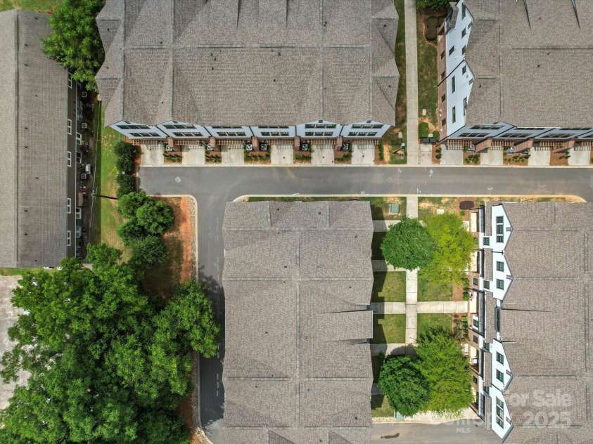 4201 Spencer Towns Lane, Charlotte, NC 28205.  MLS# CAR4278507, YatesRealty ID 28492. 