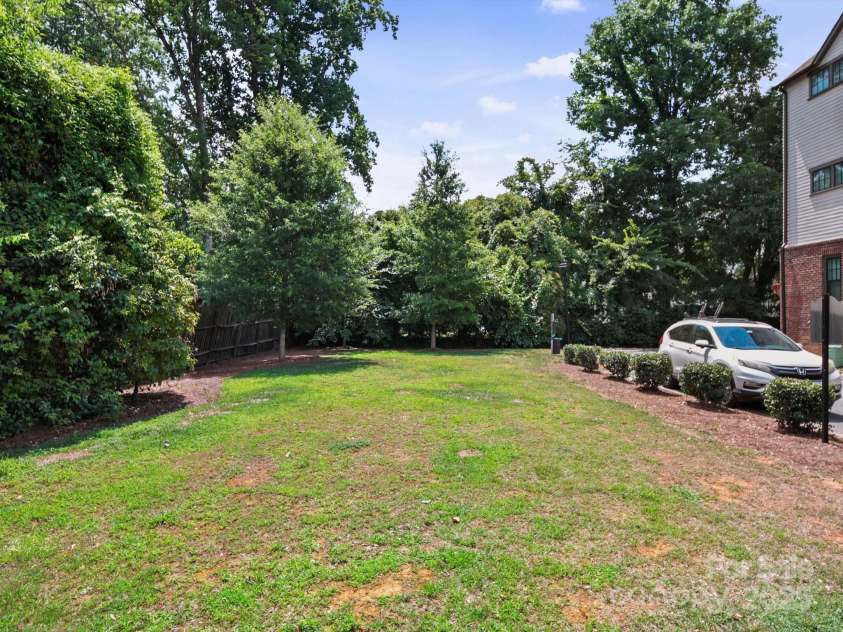 4201 Spencer Towns Lane, Charlotte, NC 28205.  MLS# CAR4278507, YatesRealty ID 28492. 