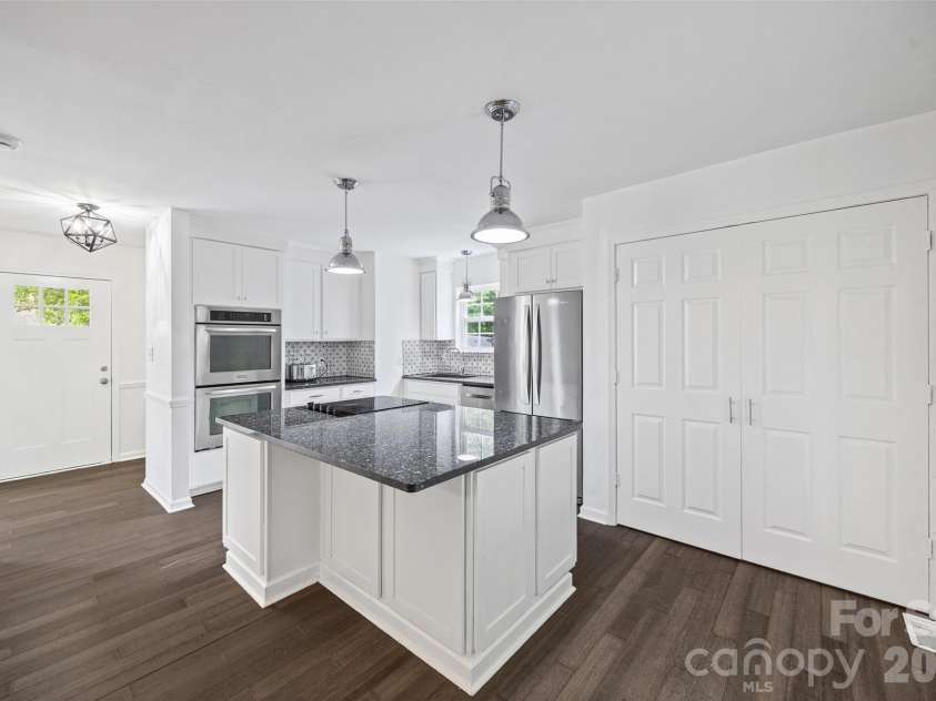 6226 Dumont Lane, Charlotte, NC 28269.  MLS# CAR4385992, YatesRealty ID 28494. 