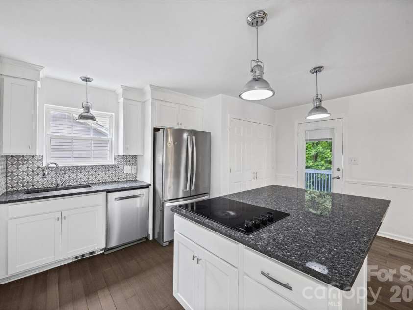 6226 Dumont Lane, Charlotte, NC 28269.  MLS# CAR4385992, YatesRealty ID 28494. 