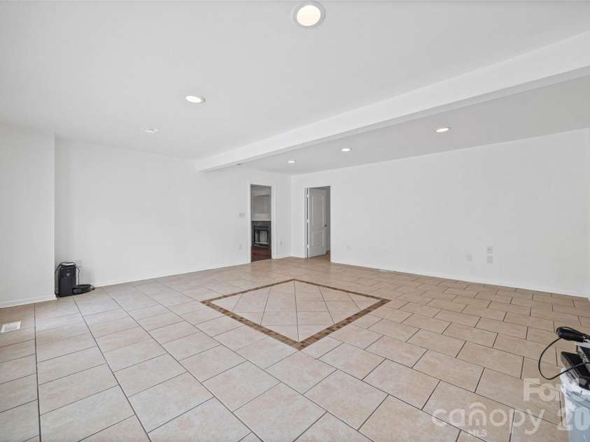 6226 Dumont Lane, Charlotte, NC 28269.  MLS# CAR4385992, YatesRealty ID 28494. 