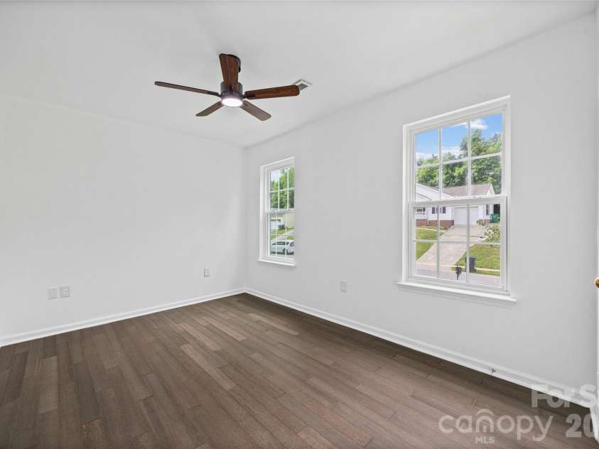 6226 Dumont Lane, Charlotte, NC 28269.  MLS# CAR4385992, YatesRealty ID 28494. 