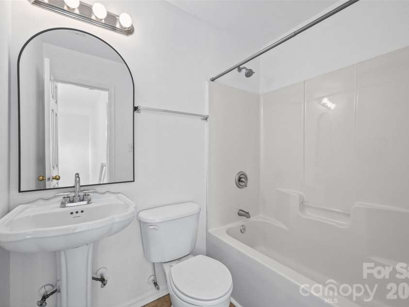 6226 Dumont Lane, Charlotte, NC 28269.  MLS# CAR4385992, YatesRealty ID 28494. 