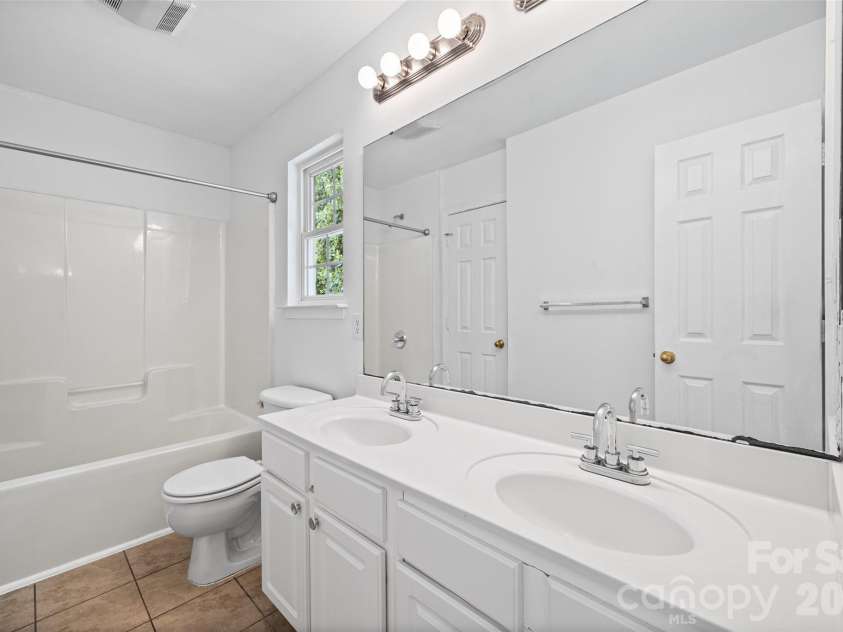 6226 Dumont Lane, Charlotte, NC 28269.  MLS# CAR4385992, YatesRealty ID 28494. 